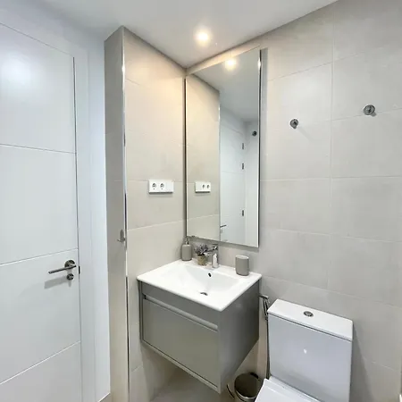 Modern 3 Bedroom 300 Meters To The