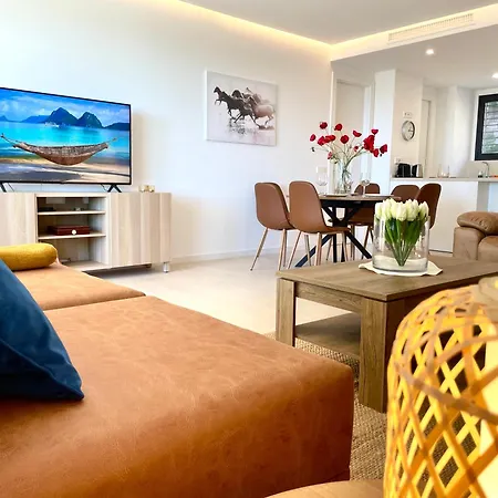 Modern 3 Bedroom 300 Meters To The