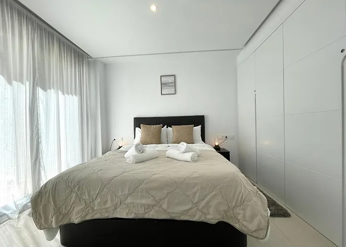 Modern 3 Bedroom 300 Meters To The Fuengirola