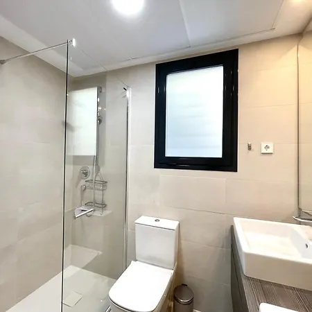 Apartment Modern 3 Bedroom 300 Meters To The