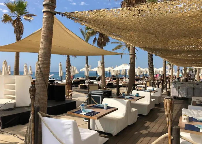 Apartment Modern 3 Bedroom 300 Meters To The *