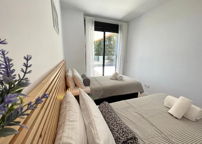 Apartment Modern 3 Bedroom 300 Meters To The