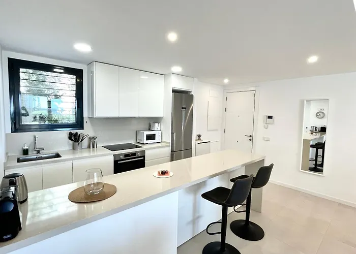 Apartment Modern 3 Bedroom 300 Meters To The