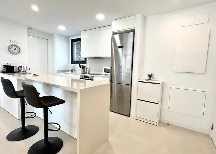 Modern 3 Bedroom 300 Meters To The
