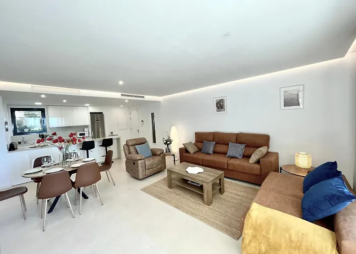 Apartment Modern 3 Bedroom 300 Meters To The