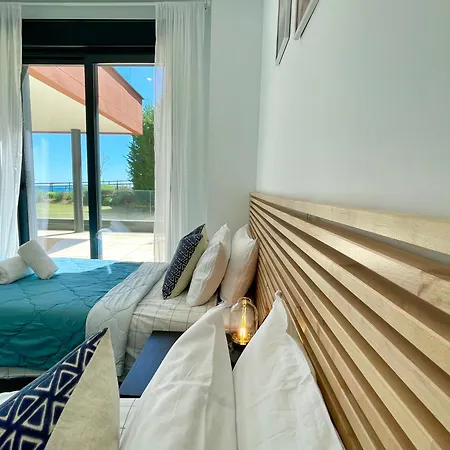 Apartment Modern 3 Bedroom 300 Meters To The