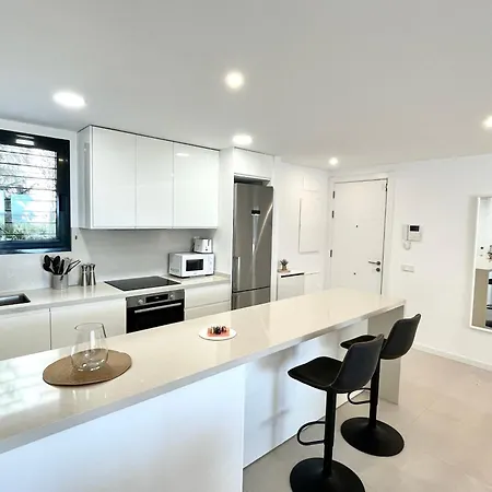 Apartment Modern 3 Bedroom 300 Meters To The