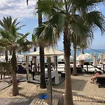 Apartmán Modern 3 Bedroom 300 Meters To The