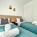 Apartmán Modern 3 Bedroom 300 Meters To The Fuengirola